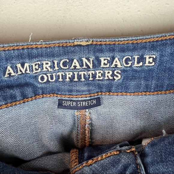 American Eagle Super Stretch Distressed Blue Jean Skirt Size 4 - Picture 3 of 5